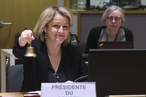 Barbara Pompili, ministro francese per la transizione ecologica (ANSA)