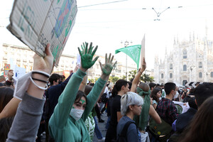 Una manifestazione per il clima, a Milano (ANSA)