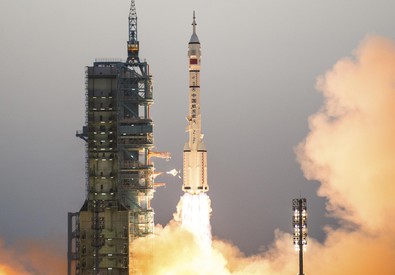 La Cina ha lanciato la navetta  Shenzhou-11 A (ANSA)