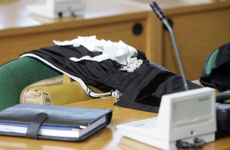 Una toga in un'aula di tribunale © ANSA 