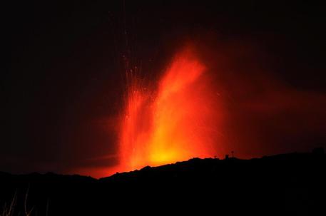 Eruzione Etna perde energia, cala attività stromboliana © ANSA