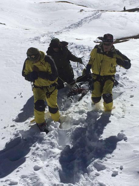 Nepal: tempesta neve, trovati 32 corpi, salvati 118 trekker © EPA