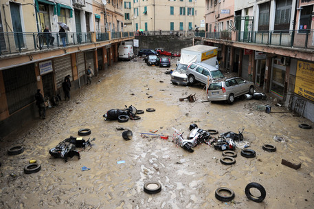 L'alluvione a Genova nel novembre 2011 © ANSA