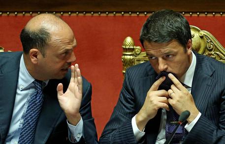 Matteo Renzi con il ministro dell'Interno, Angelino. Ansa/Alessandro Di Meo © ANSA