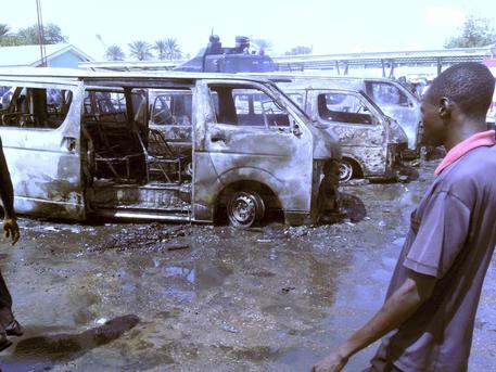 Gli effetti del triplice attentato dinamitardo in Nigeria © EPA