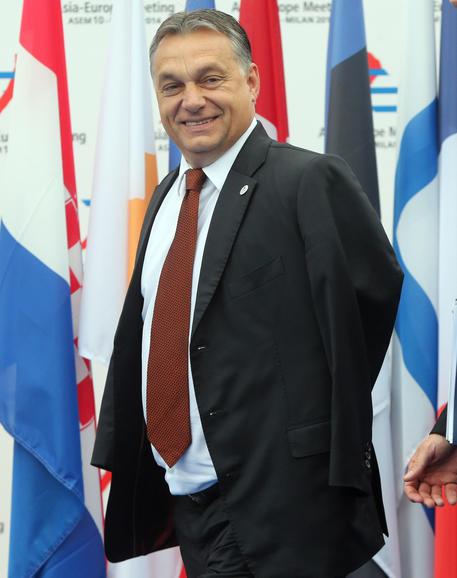 Ungheria: premier Orban ritira la tassa su internet © ANSA