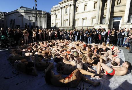 La protesta dei vegani a Trafalgar Square © ANSA 