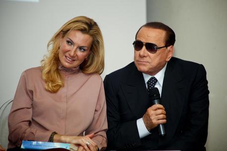 Silvio Berlusconi alla presentazione del Libro 'Il cuore oltre gli  ostacoli' di Michaela Biancofiiore © ANSA