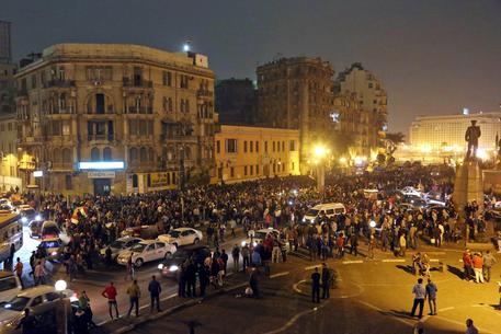 Proteste al Cairo dopo il proscioglimento di Mubarak © EPA