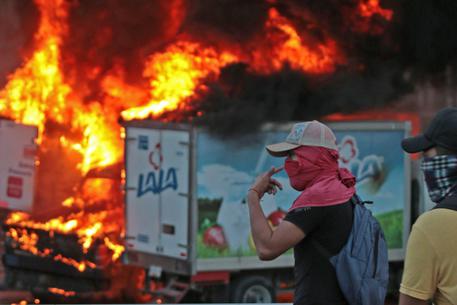 Messico, proteste e scontri a Guerrero © EPA