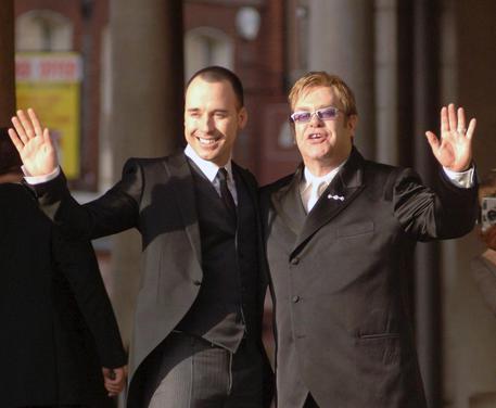 Elton John e il suo compagno David avevano gia' festeggiato la loro unione civile nel 2005 © EPA