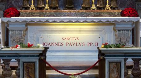 La tomba di papa Giovanni Paolo II © ANSA