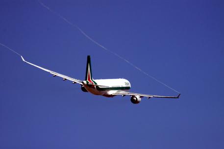 Un aereo Alitalia, foto d'archivio © ANSA 