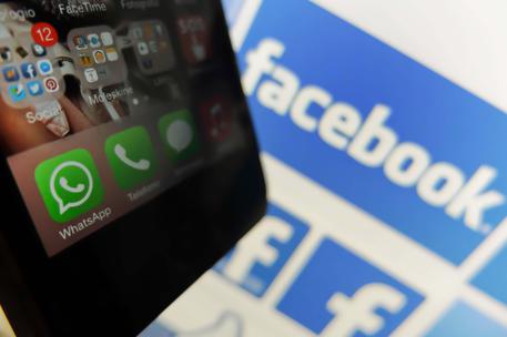 Facebook, Whatsapp arriva sugli smartwatch di Google © ANSA 