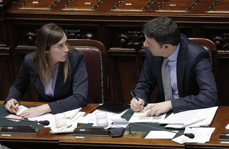 Il premier Matteo Renzi e il ministro Maria Elena Boschi © ANSA 