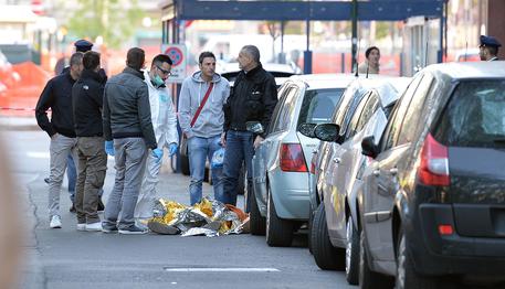 Accoltellati in strada Torino, morti due marocchini © ANSA