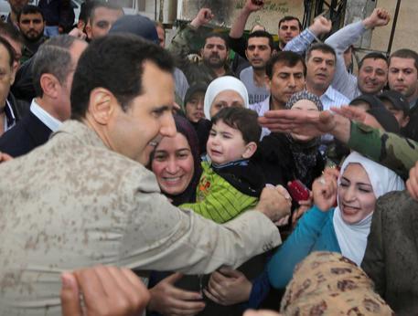Il presidente siriano Bashar al Assad visita Maalula © EPA