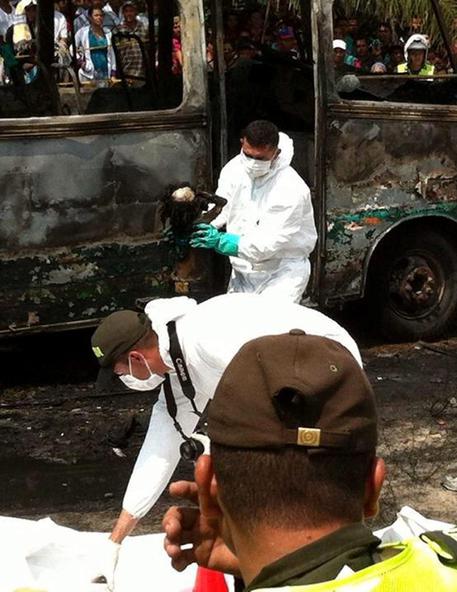 Bus in fiamme in Colombia, 31 bimbi morti © EPA
