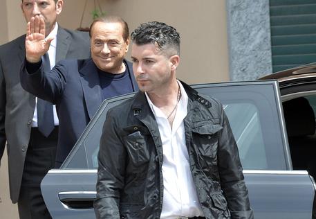 Berlusconi lascia l'istituto Sacra Famiglia a Cesano © ANSA
