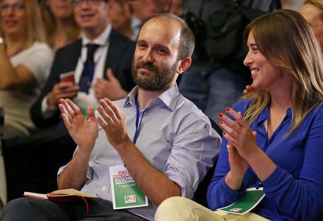 Matteo Orfini e Maria Elena Boschi all'assemblea del PD © ANSA
