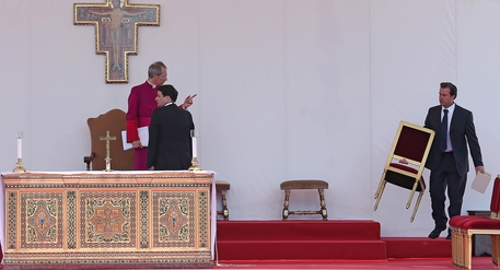 L'altare allestito al Gemelli per il Papa © ANSA