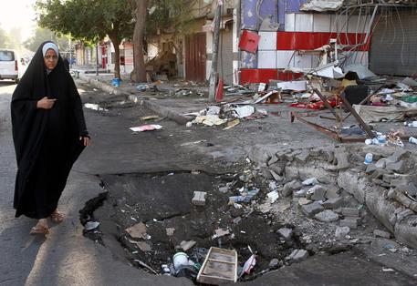 Iraq: strage in moschea, uccise 40 persone in attentato contro moschea sunnita © EPA