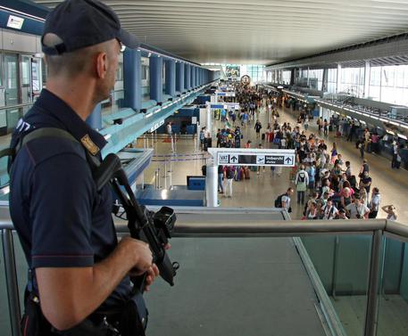 Terrorismo: intensificati controlli sicurezza © ANSA 