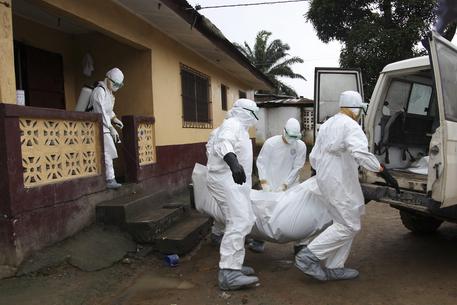 Una vittima di Ebola © EPA