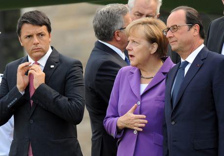 Matteo Renzi, Angela Merkel e Francois Hollande © EPA