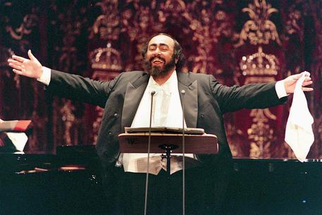 Luciano Pavarotti in un'immagine di archivio © ANSA