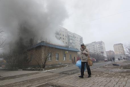 Ucraina in fiamme, strage a Mariupol © AP