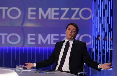 Il presidente del Consiglio Matteo Renzi ospite della trasmissione tv Otto e Mezzo. Foto di Alessandro Di Meo © ANSA