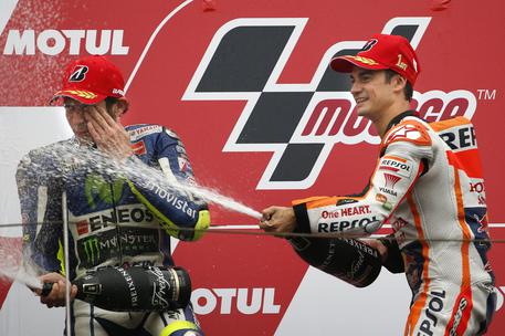 Moto, Gran Premio Giappone, vince Pedrosa, secondo Rossi © AP