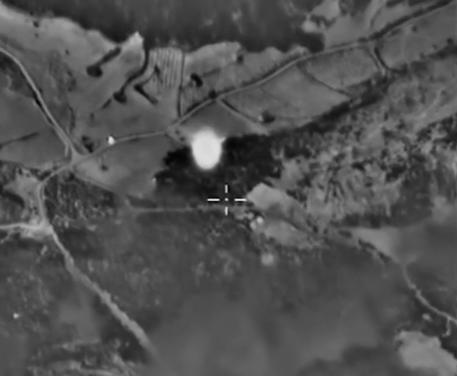 Raid aereo russo in Siria © EPA