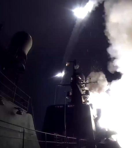 Missili russi verso la Siria lanciati dalle basi nel Caspio © ANSA 