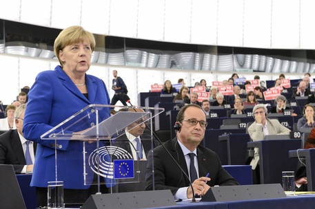 Angela Merkel parla all'aula di Strasburgo © Parlamento Ue © Ansa