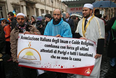 Not in My Name, musulmani in piazza a Roma contro terrorismo © ANSA
