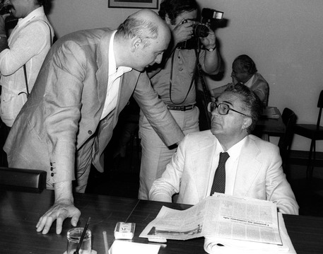 Giorgio Napolitano (sinistra) e Armando Cossutta a Roma in una foto del 25 luglio 1979 © ANSA