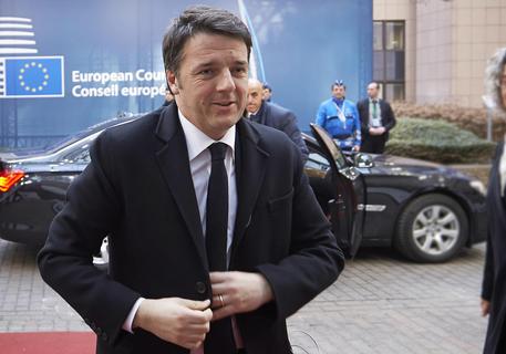 Il premier Matteo Renzi arriva al Consiglio Europeo di Bruxelles, 12 febbraio 2015. Tiberio Barchelli - Ufficio stampa Palazzo Chigi © ANSA