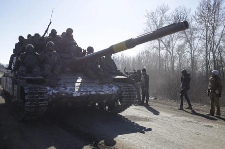 L'esercito ucraino inizia ritiro da  da Debaltsevo © EPA