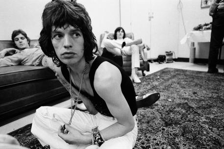 Mick Jagger backstage 1972 Tour Jim Marshall Photography LLC © ANSA