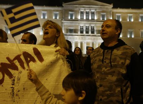 La Grecia in piazza con Tsipras contro Bce-Merkel © AP