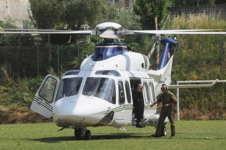 Un elicottero della Protezione Civile, simile a quelli usati per gli spostamenti del premier © ANSA 