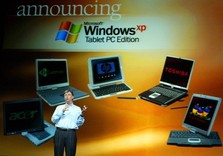 Microsoft, 40 anni per il colosso del software © ANSA