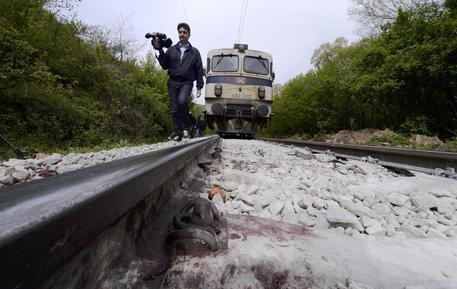 Il punto dove 14 migranti sono stati travolti da un treno in Macedonia. © EPA