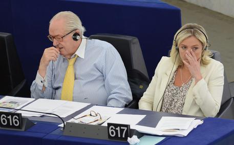 Jean-Marie Le Pen e la figlia Marine © EPA