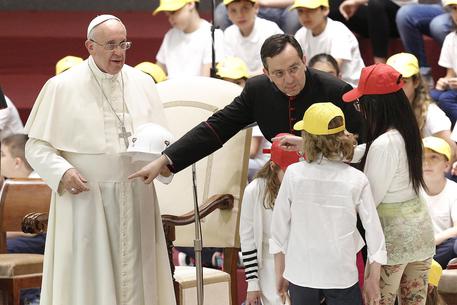 Papa incontra i bambini © ANSA