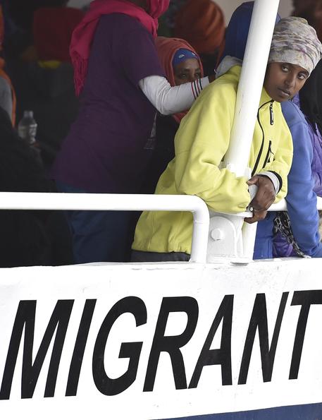 Immigrazione: a Messina giunti 405 migranti © AP