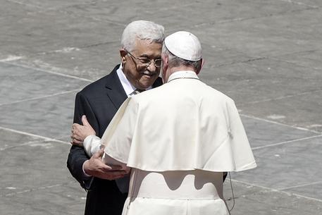Il Papa e Abu Mazen © ANSA