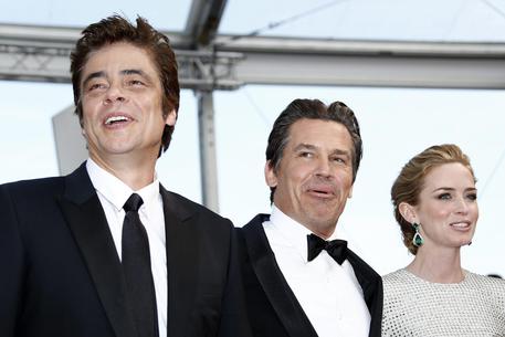 Benicio Del Toro, Josh Brolin e Emily Blunt © EPA